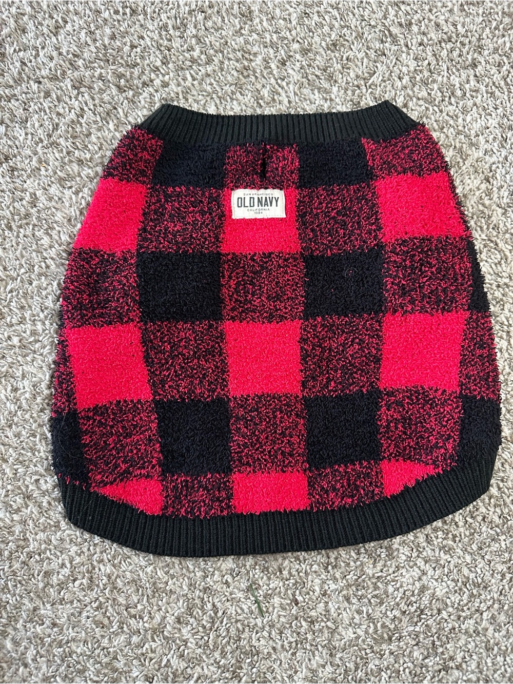 ❤️🐾Old Navy Red and Black Buffalo Plaid Cozy Knit Dog Sweater Size- L 🐾❤️
